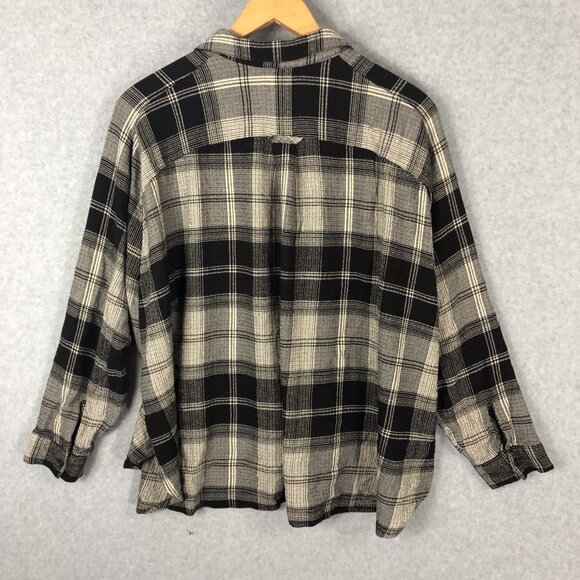 BDG Black Plaid Oversized Button Down Flannel Size Small - Picture 2 of 6